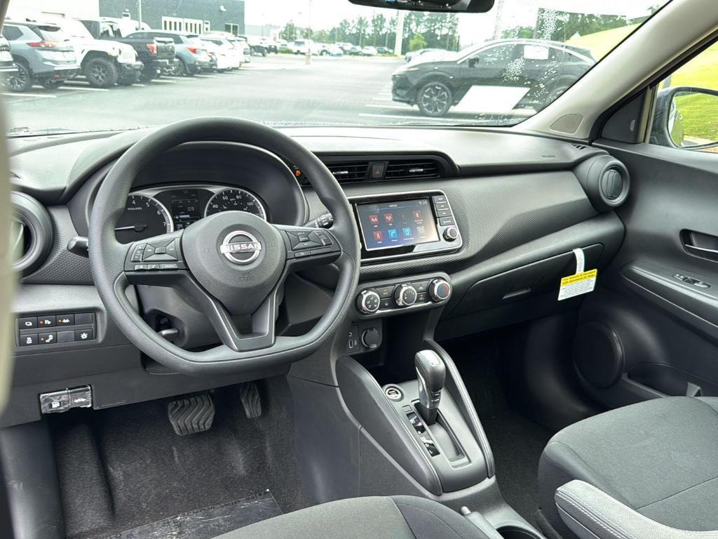 new 2025 Nissan Kicks Play car, priced at $23,072