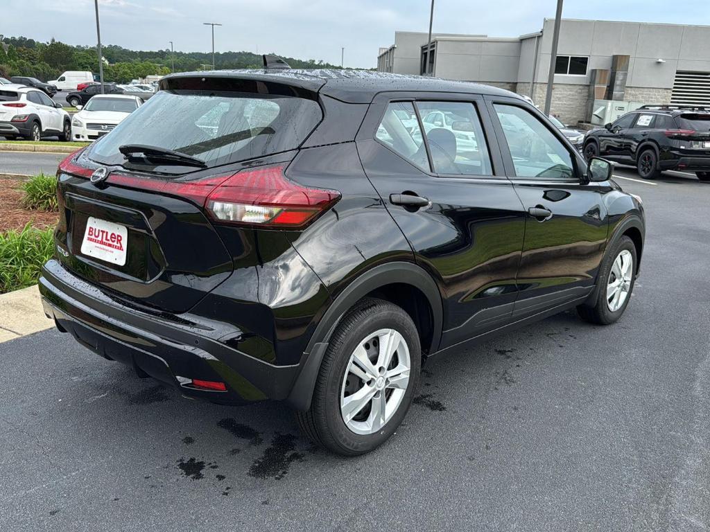 new 2025 Nissan Kicks Play car, priced at $23,072