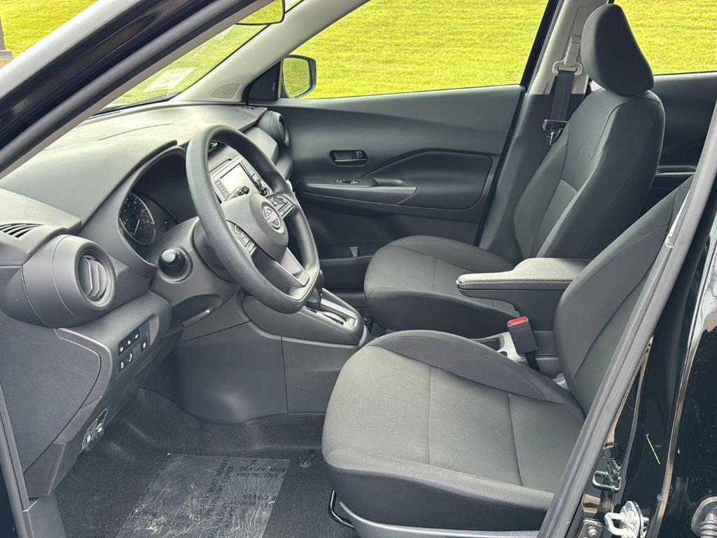 new 2025 Nissan Kicks Play car, priced at $23,072