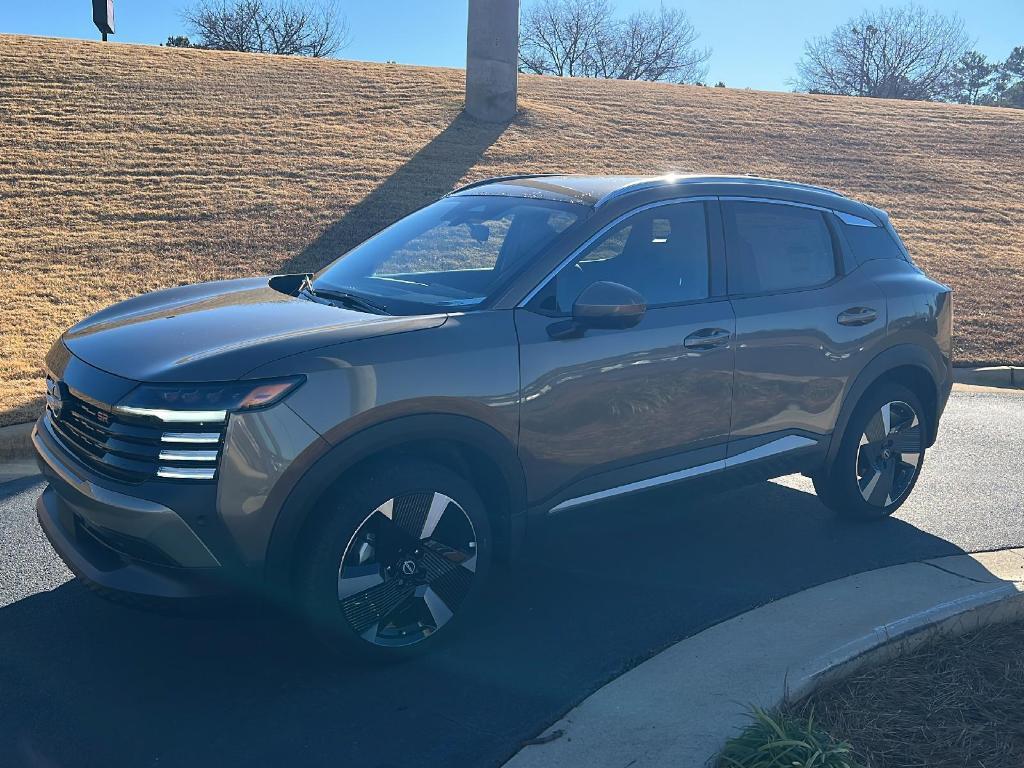 new 2025 Nissan Kicks car, priced at $28,075