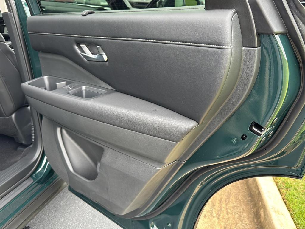 new 2025 Nissan Pathfinder car, priced at $40,719