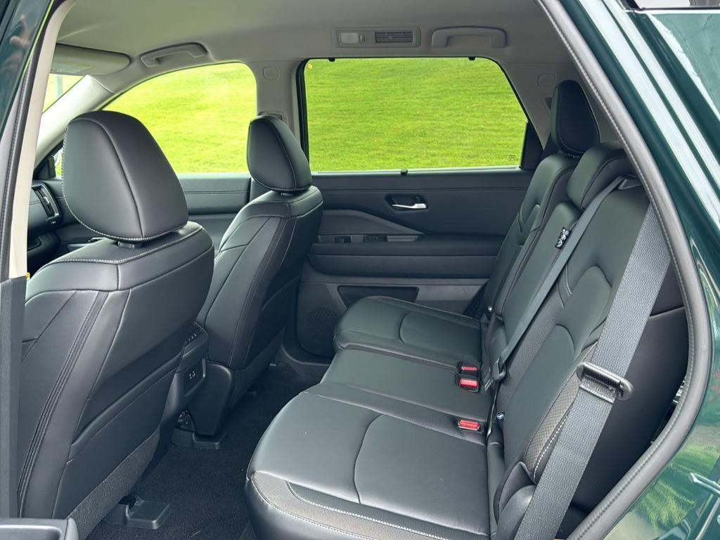 new 2025 Nissan Pathfinder car, priced at $40,719