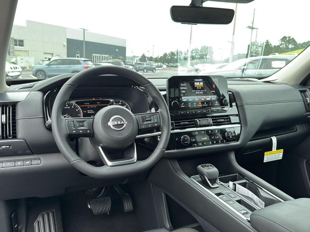 new 2025 Nissan Pathfinder car, priced at $40,719