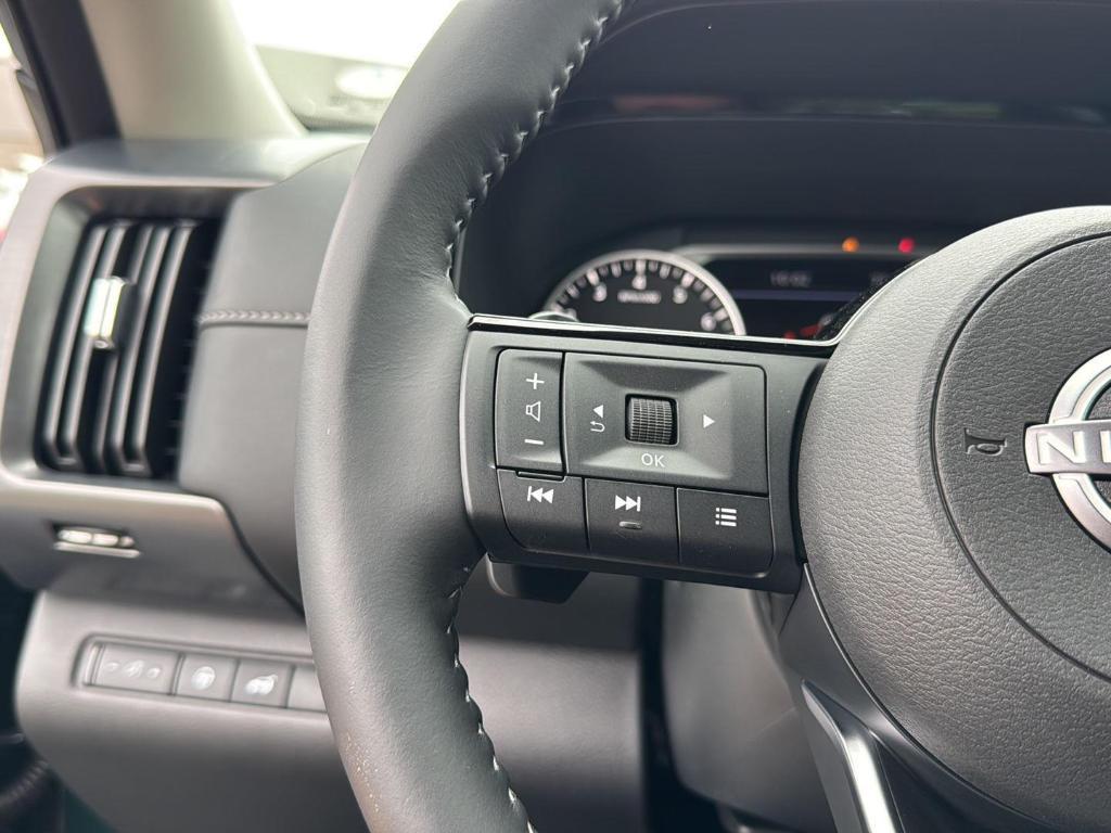 new 2025 Nissan Pathfinder car, priced at $40,719