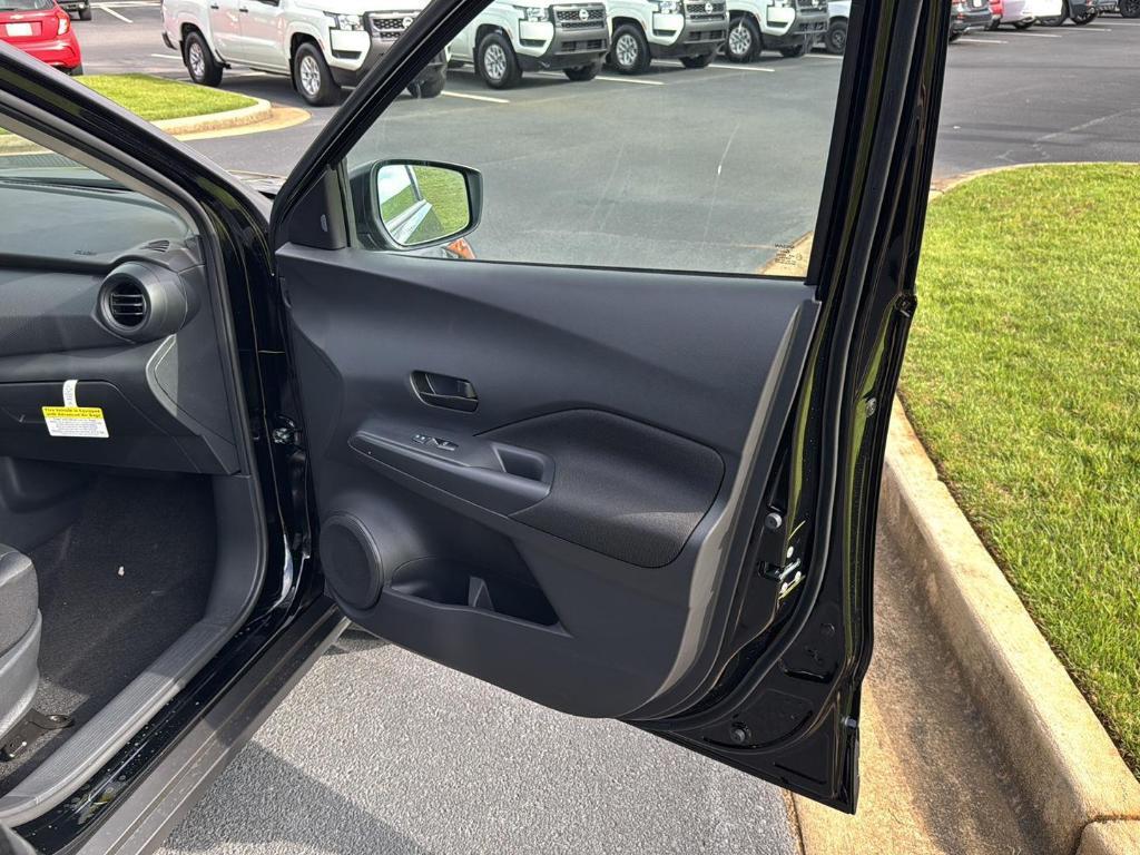 new 2025 Nissan Kicks Play car, priced at $21,645
