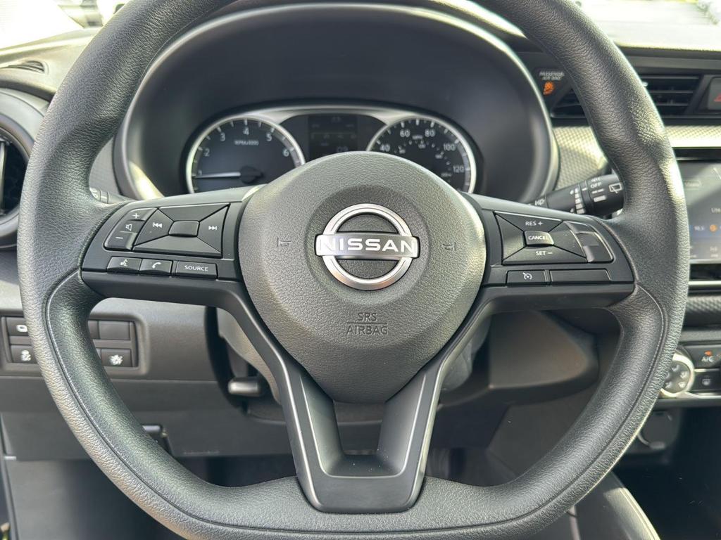 new 2025 Nissan Kicks Play car, priced at $21,645