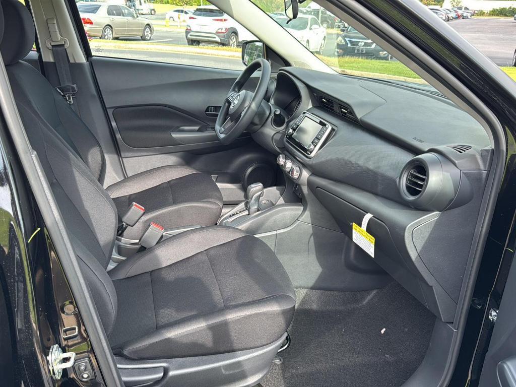 new 2025 Nissan Kicks Play car, priced at $21,645