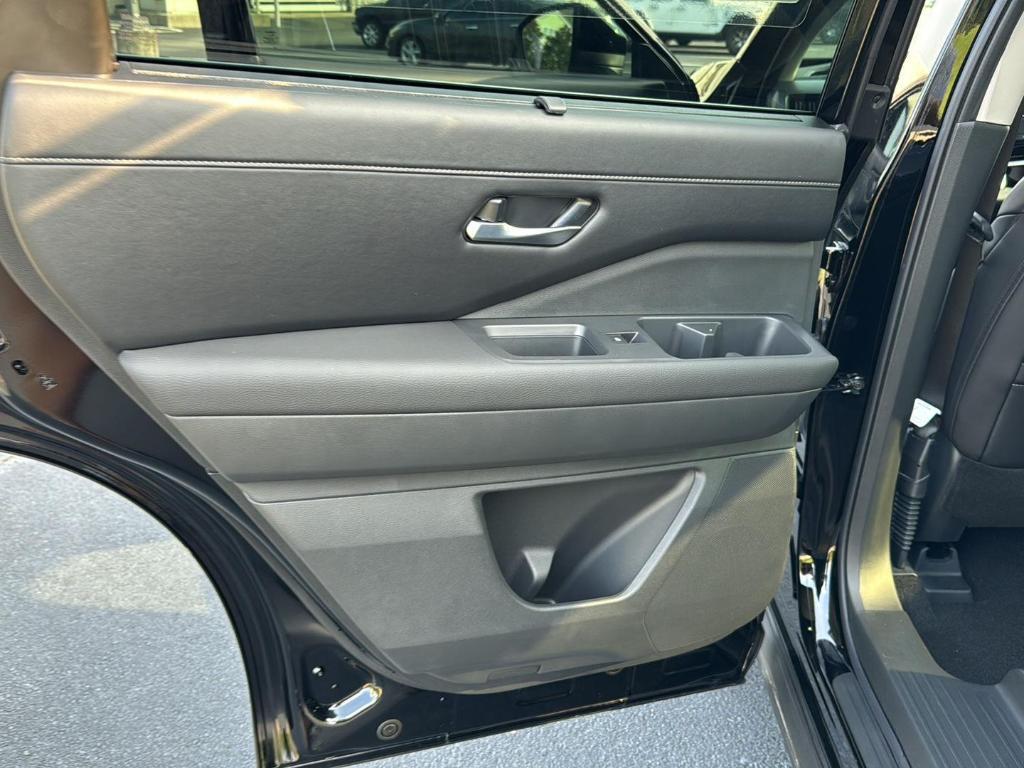 new 2025 Nissan Pathfinder car, priced at $41,153