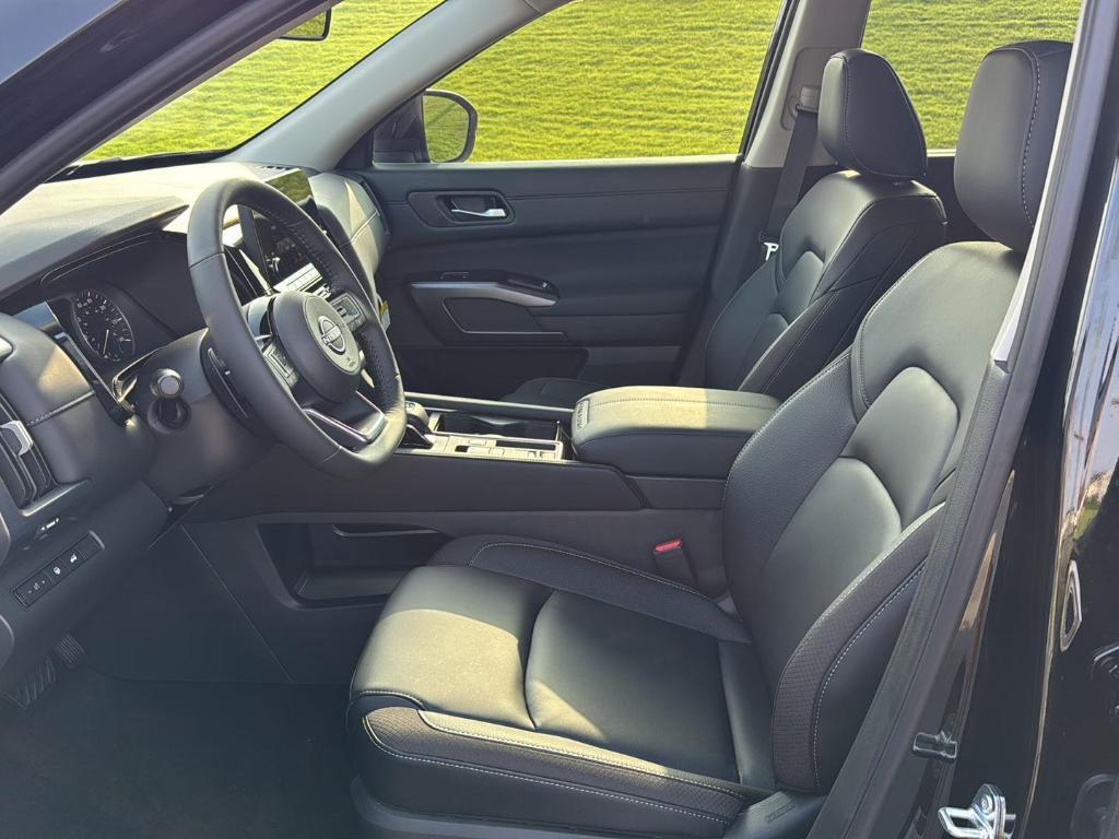 new 2025 Nissan Pathfinder car, priced at $41,153