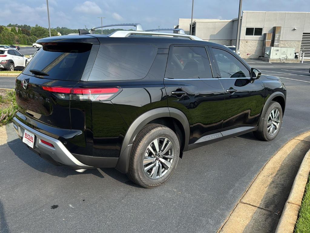 new 2025 Nissan Pathfinder car, priced at $41,153