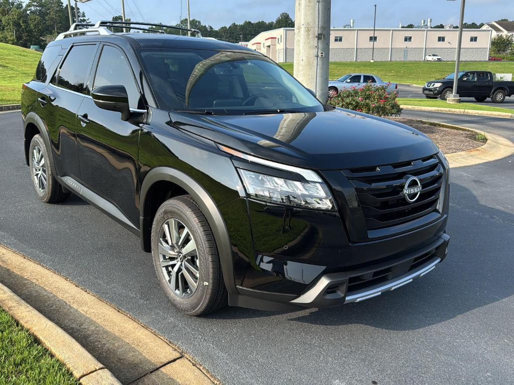 new 2025 Nissan Pathfinder car, priced at $41,153