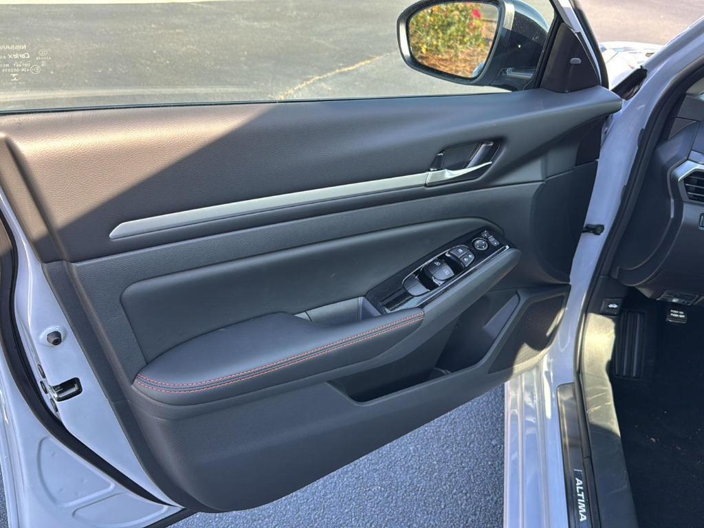 new 2025 Nissan Altima car, priced at $28,450