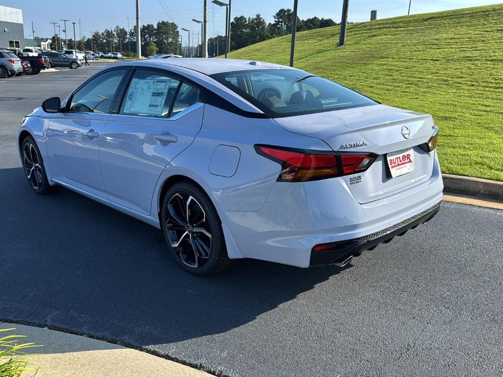 new 2025 Nissan Altima car, priced at $28,450