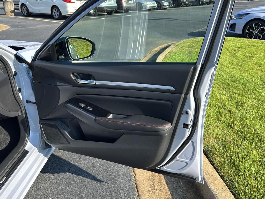 new 2025 Nissan Altima car, priced at $28,450