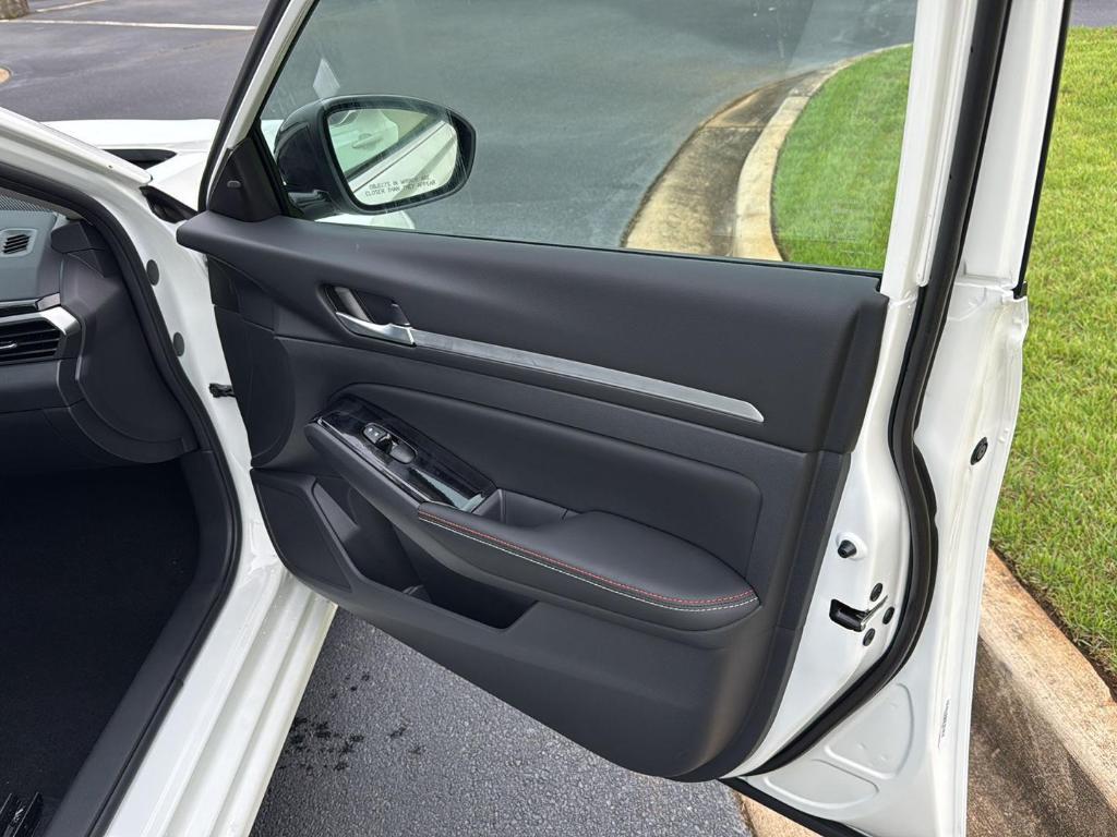new 2025 Nissan Altima car, priced at $30,607