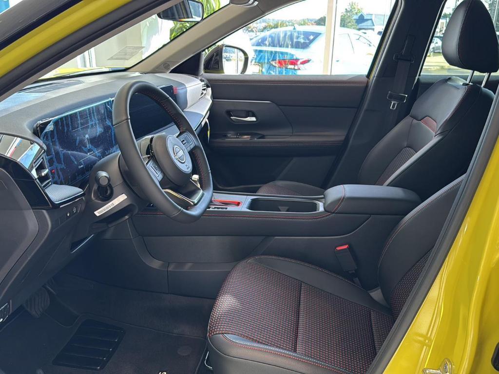 new 2025 Nissan Kicks car, priced at $28,338