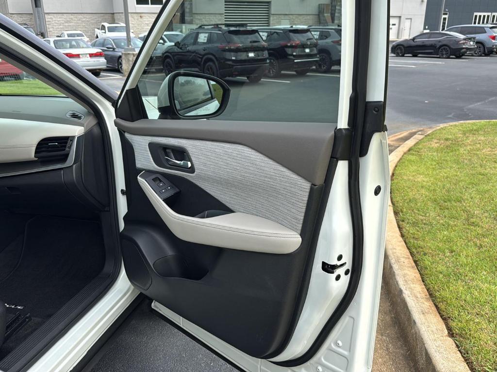 used 2023 Nissan Rogue car, priced at $29,295