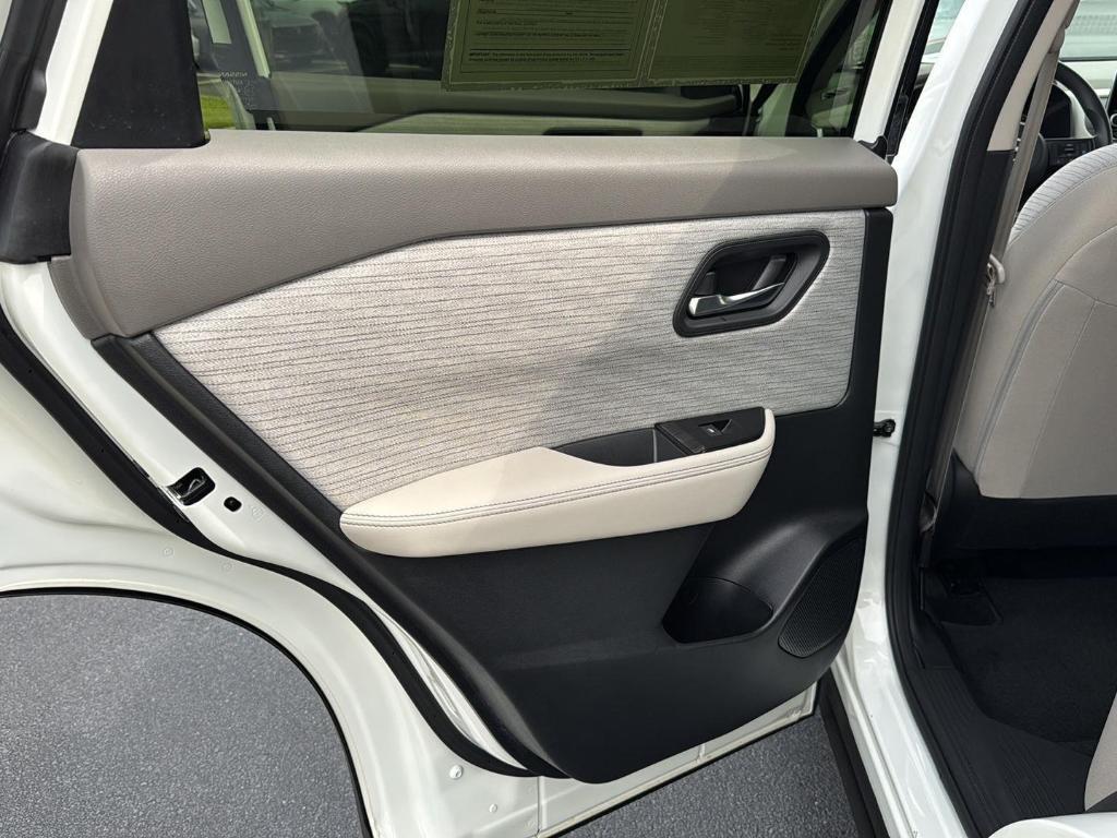 used 2023 Nissan Rogue car, priced at $29,295