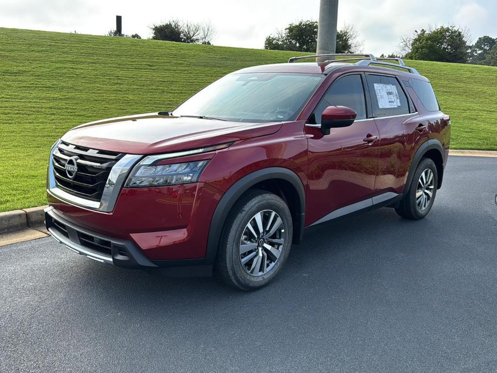 new 2025 Nissan Pathfinder car, priced at $40,721