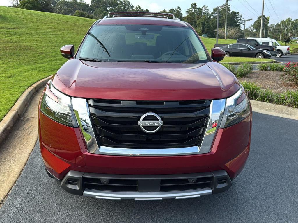new 2025 Nissan Pathfinder car, priced at $40,721