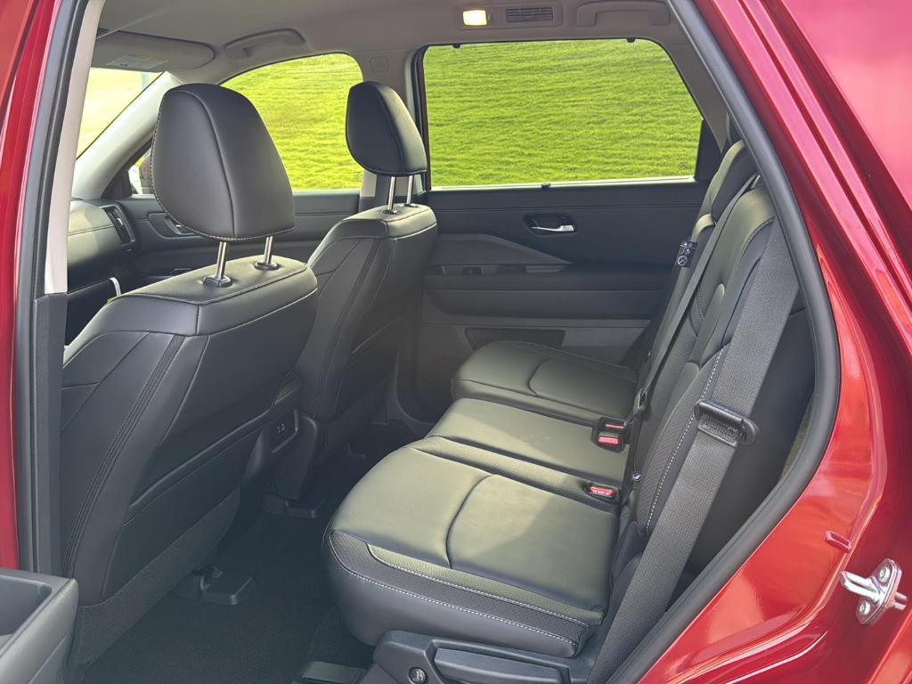 new 2025 Nissan Pathfinder car, priced at $40,721