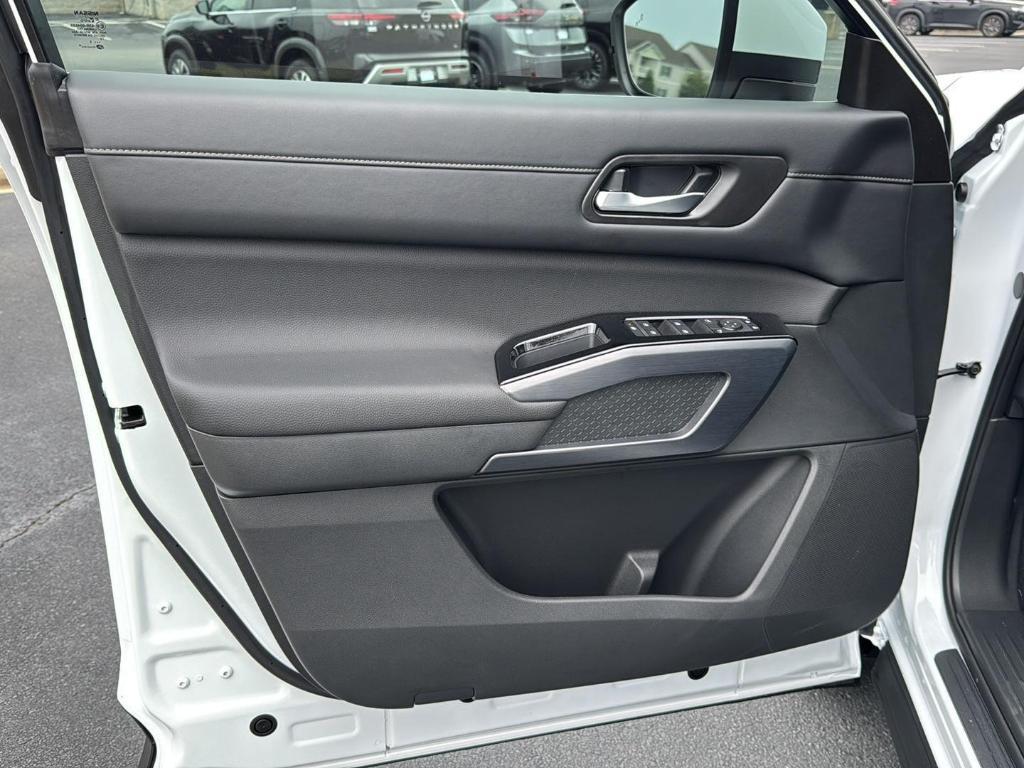 new 2025 Nissan Pathfinder car, priced at $44,904
