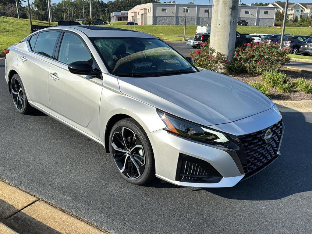 new 2025 Nissan Altima car, priced at $30,445