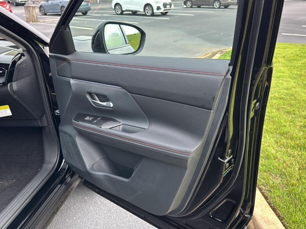 new 2025 Nissan Kicks car, priced at $24,447