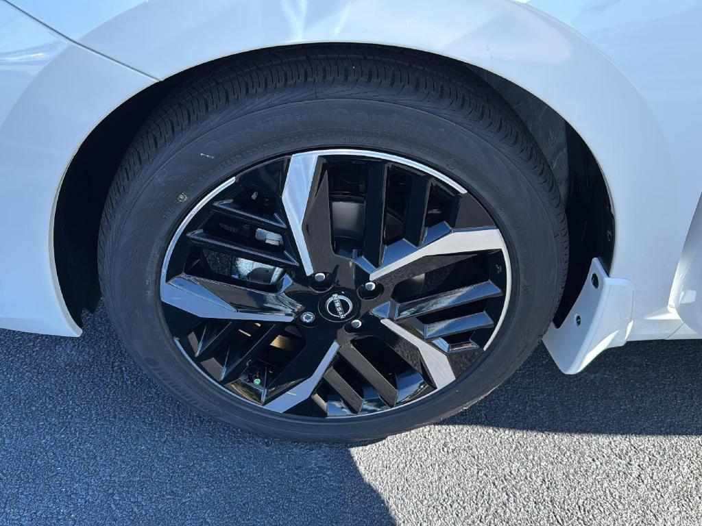 new 2025 Nissan Versa car, priced at $23,510