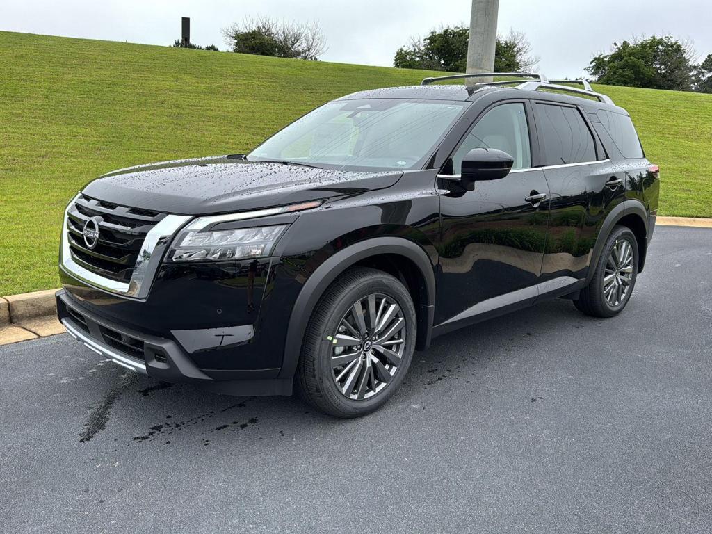 new 2025 Nissan Pathfinder car, priced at $46,698