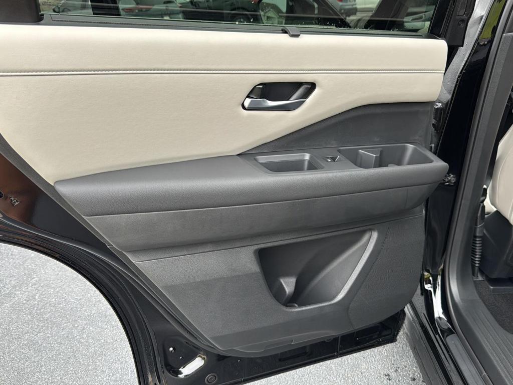 new 2025 Nissan Pathfinder car, priced at $46,698