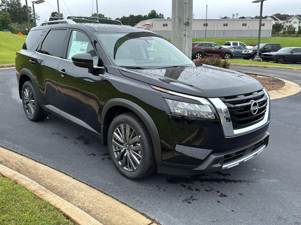 new 2025 Nissan Pathfinder car, priced at $46,698