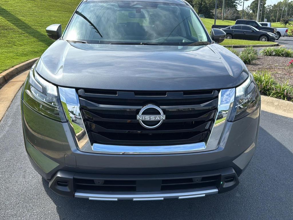 new 2025 Nissan Pathfinder car, priced at $46,857