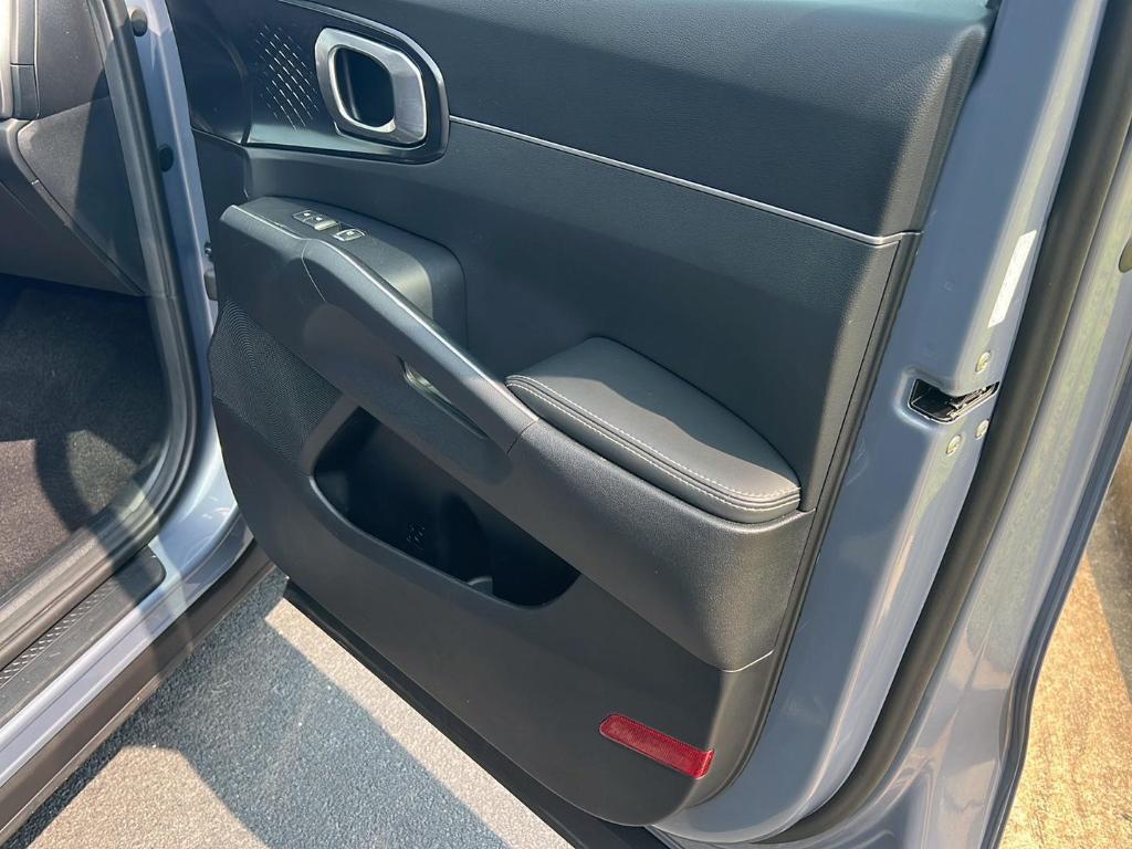 used 2022 Kia Sorento car, priced at $22,880