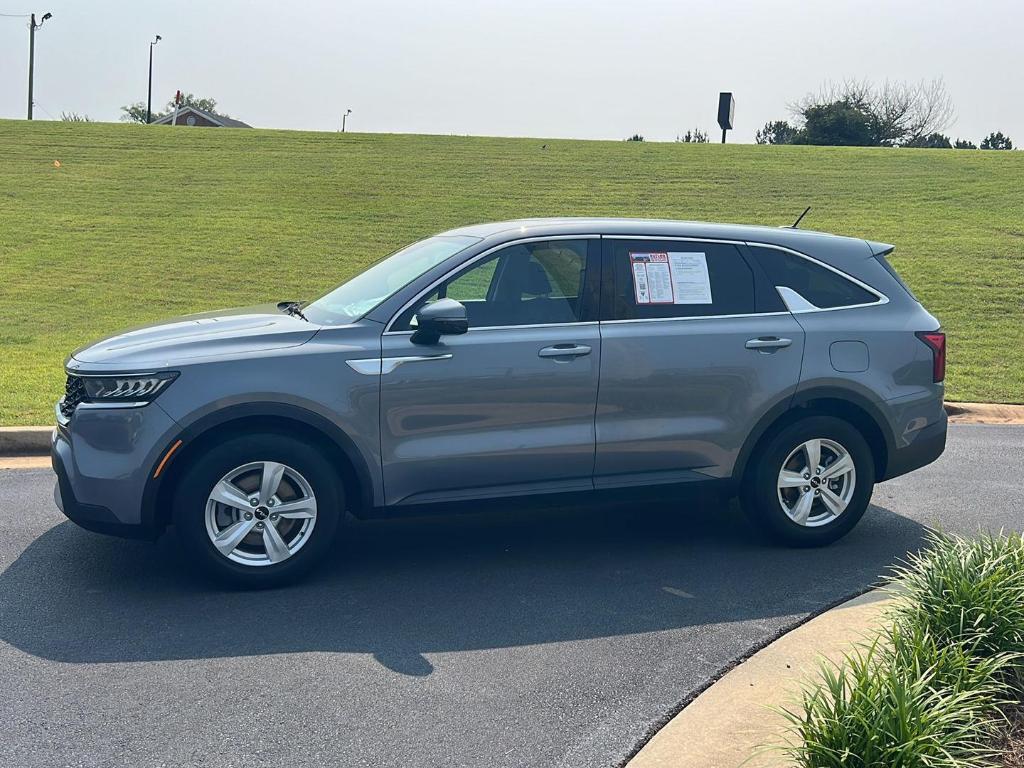 used 2022 Kia Sorento car, priced at $22,880