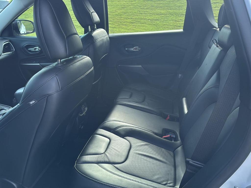 used 2022 Jeep Cherokee car, priced at $19,495