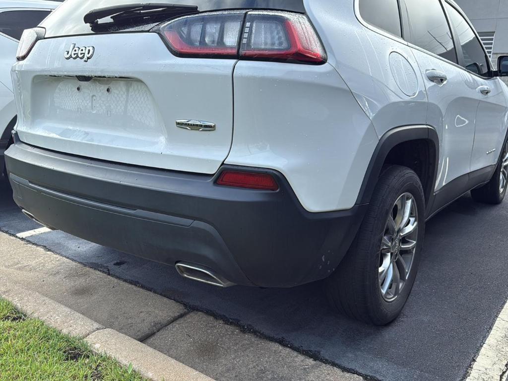 used 2022 Jeep Cherokee car, priced at $21,187