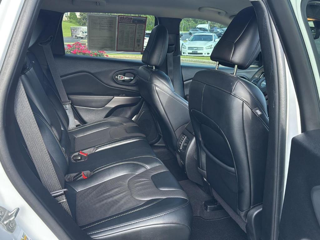 used 2022 Jeep Cherokee car, priced at $19,495