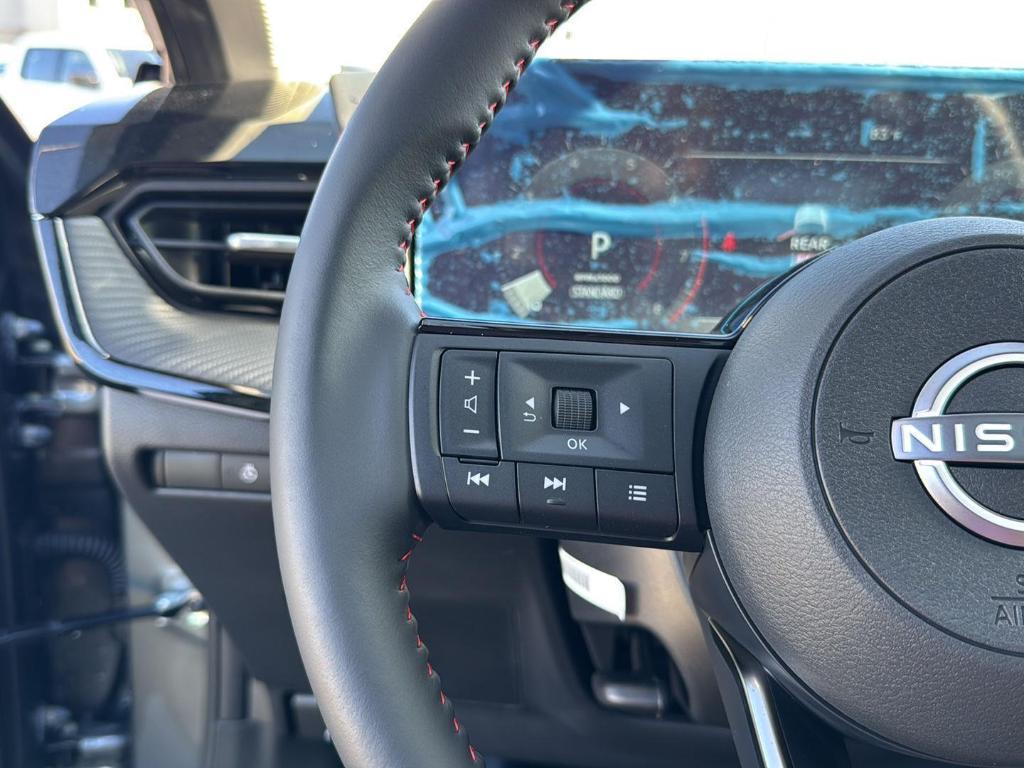 new 2025 Nissan Kicks car, priced at $29,978