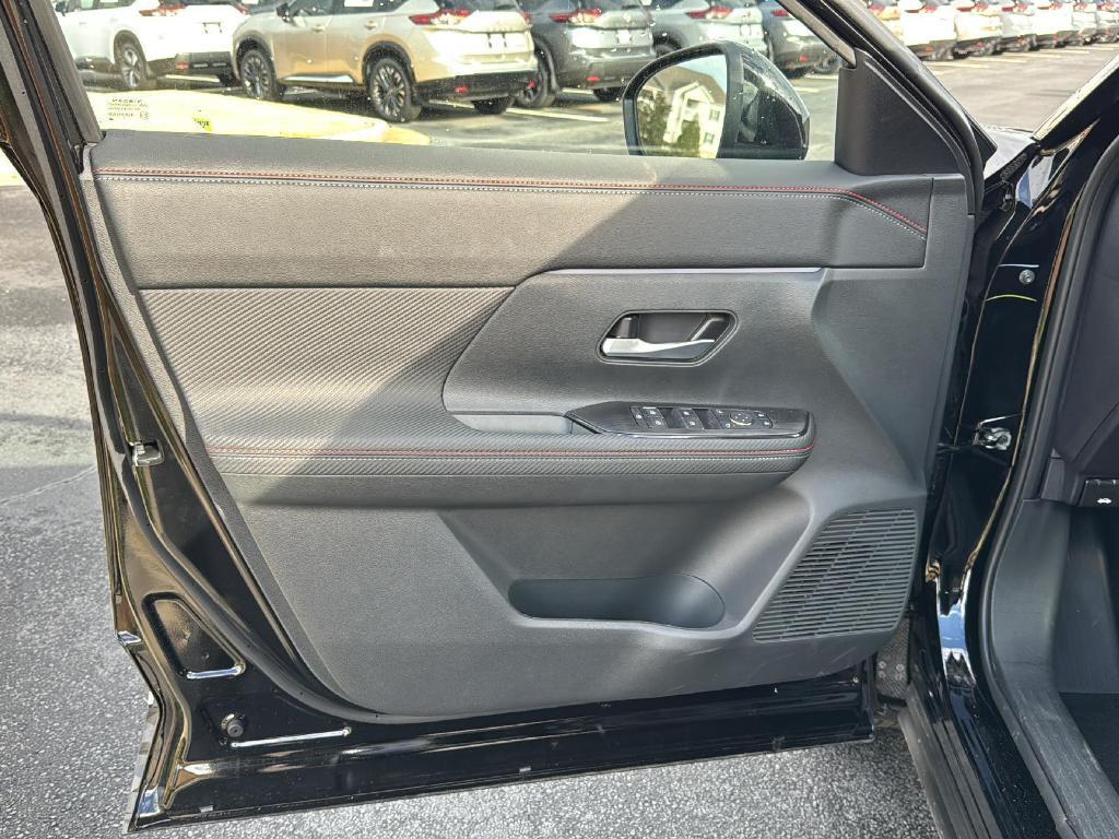 new 2025 Nissan Kicks car, priced at $26,549