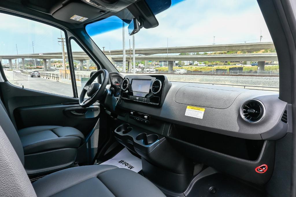 new 2024 Mercedes-Benz eSprinter 2500 car, priced at $83,087