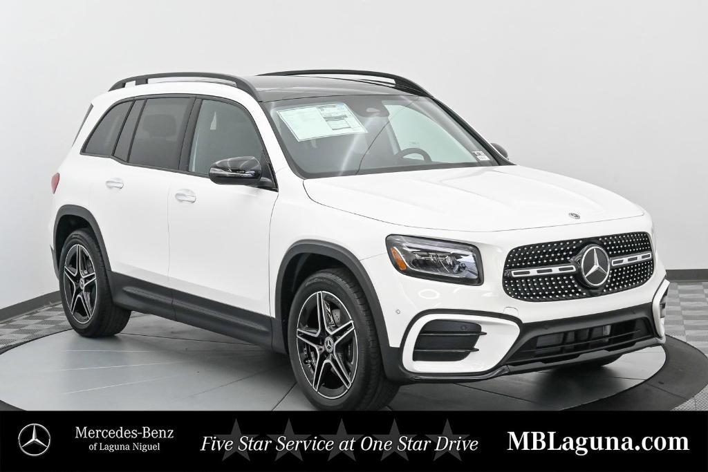 new 2024 Mercedes-Benz GLB 250 car, priced at $52,025