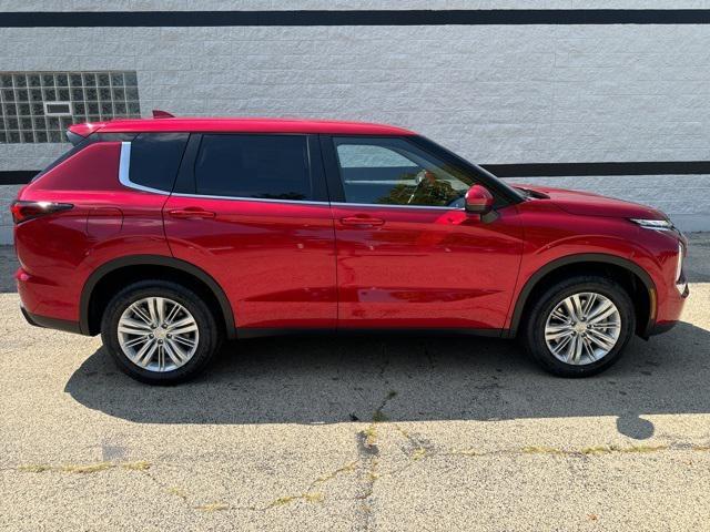 new 2024 Mitsubishi Outlander car, priced at $30,925