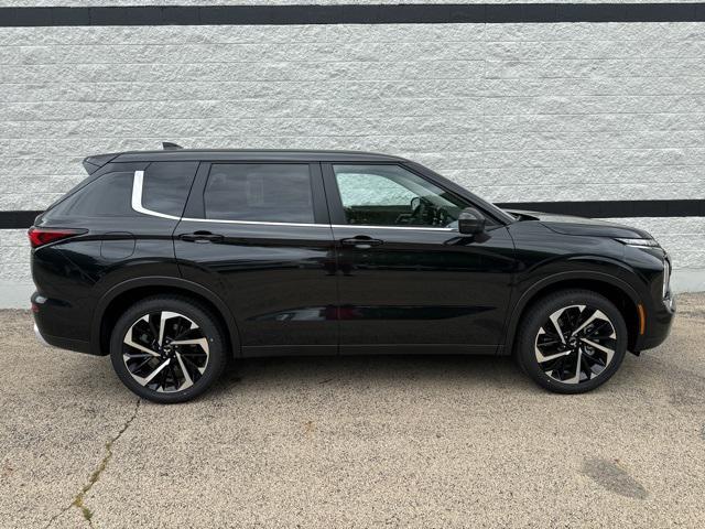 new 2024 Mitsubishi Outlander car, priced at $33,430