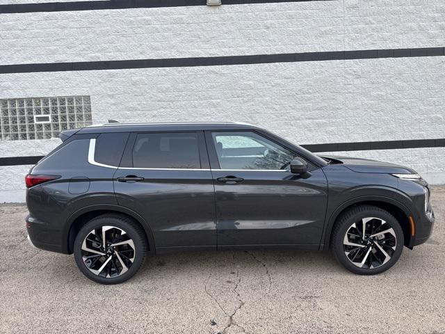 new 2024 Mitsubishi Outlander car, priced at $37,475