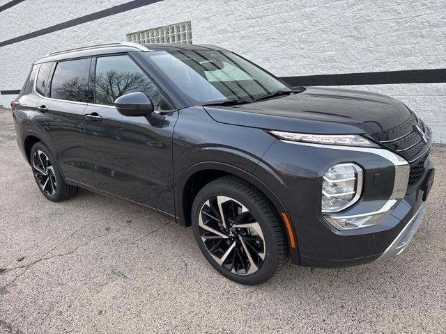 new 2024 Mitsubishi Outlander car, priced at $37,475