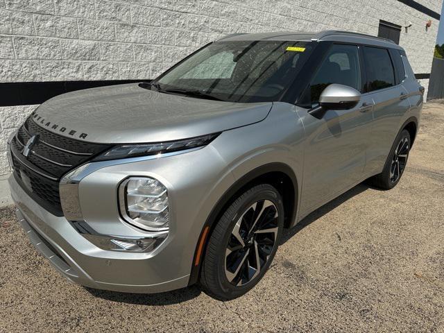 new 2024 Mitsubishi Outlander car, priced at $33,999