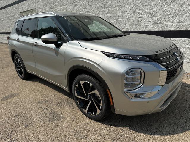 new 2024 Mitsubishi Outlander car, priced at $33,999