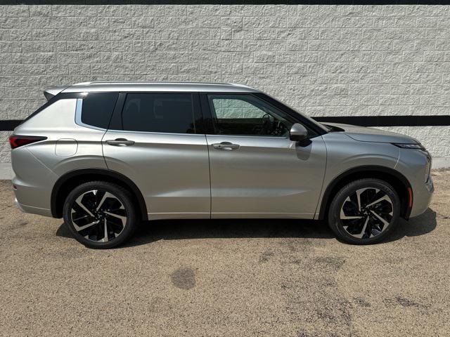 new 2024 Mitsubishi Outlander car, priced at $33,999