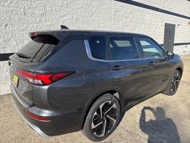 new 2024 Mitsubishi Outlander car, priced at $31,920